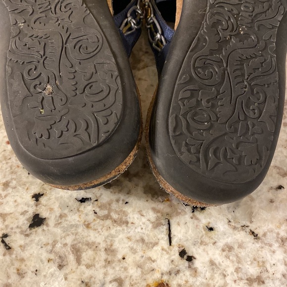 NAOT SANDALS - Picture 7 of 8